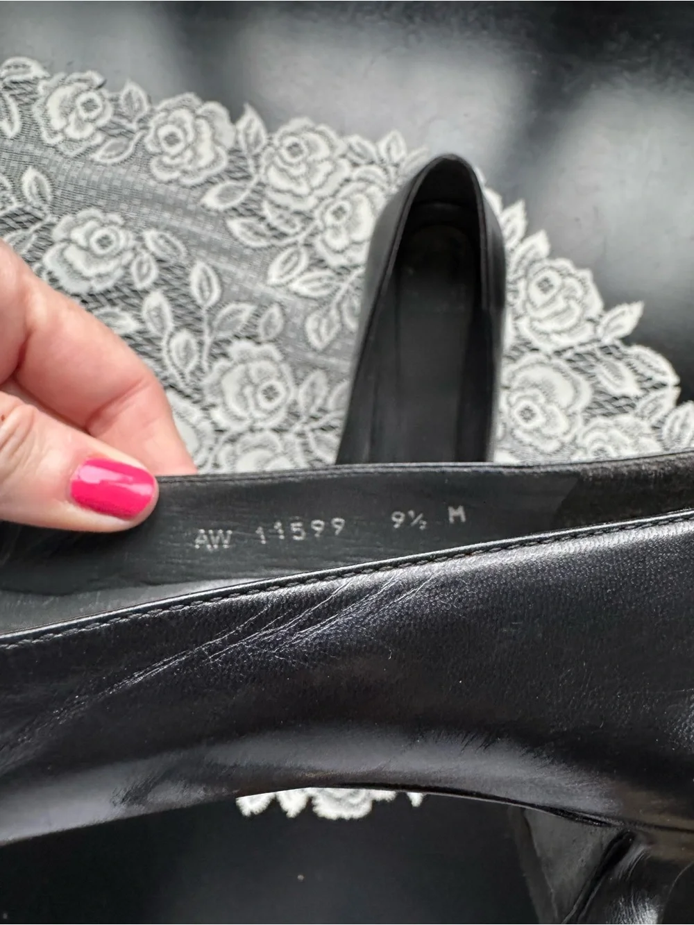 Stuart Weitzman Women's Bow-Accent Soft Patent Leather Slip-on Pumps - Picture 4 of 9